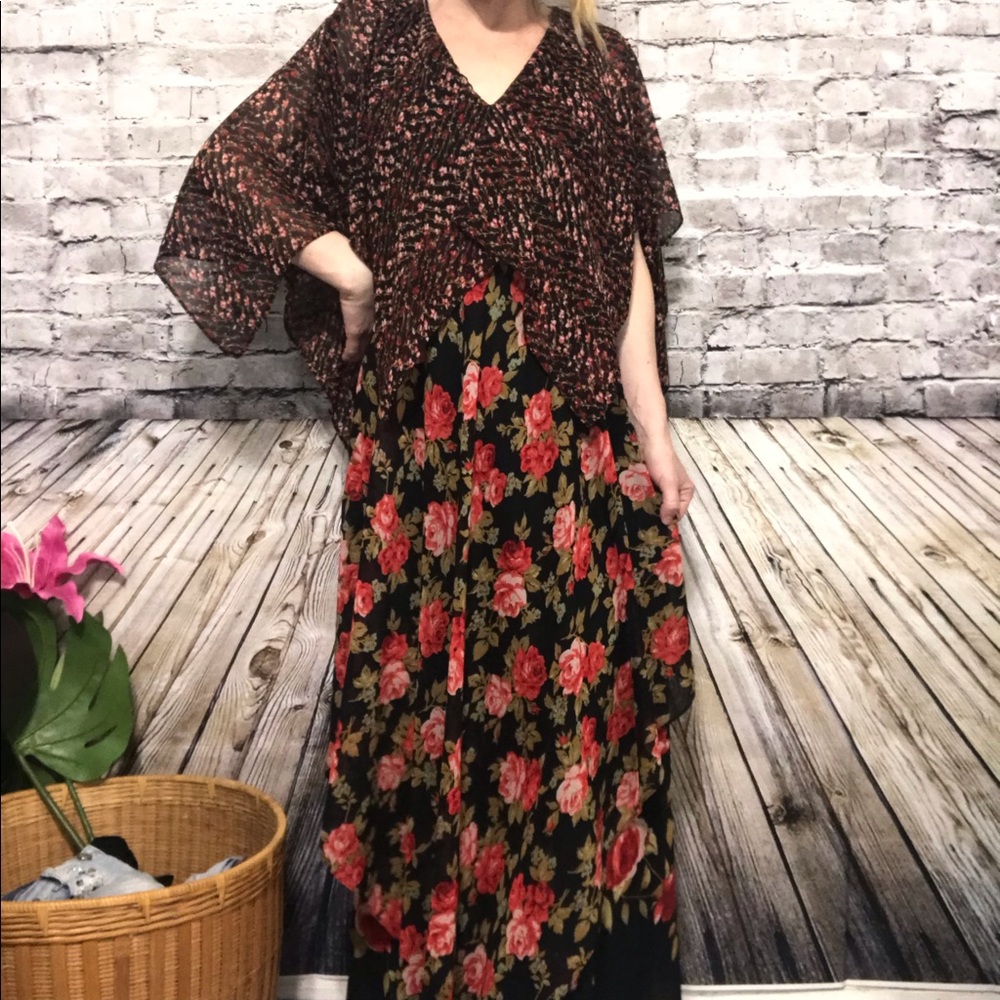 ‼️VICKY TIEL Floral Layer Dress Size Med